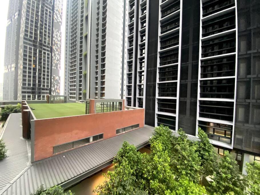 Stylish Near Mid Valley Apartment Kuala Lumpur