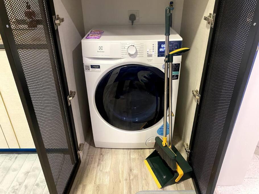 Stylish Near Mid Valley Apartment
