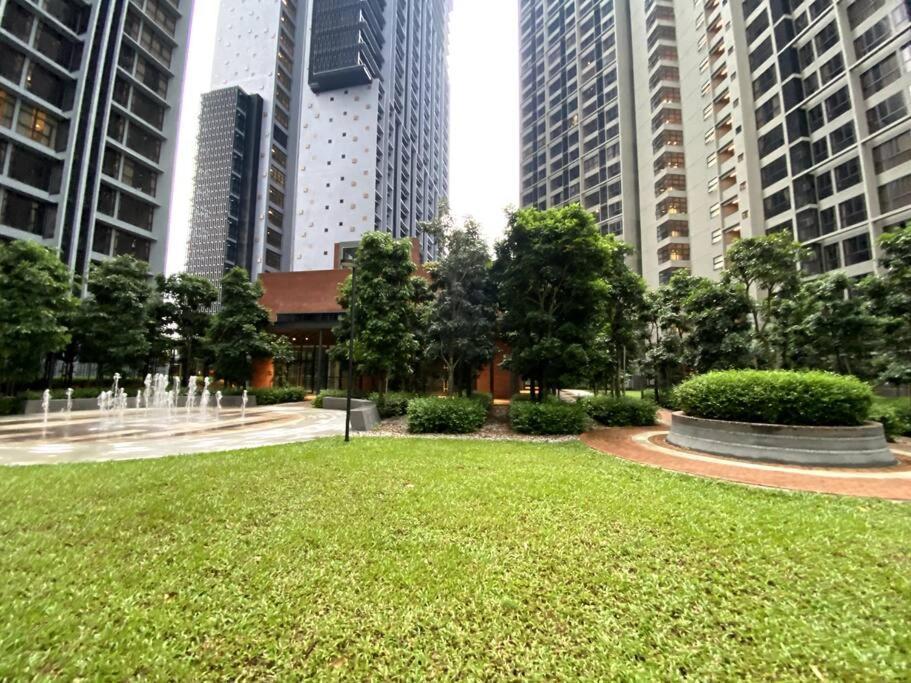 Apartment Stylish Near Mid Valley *