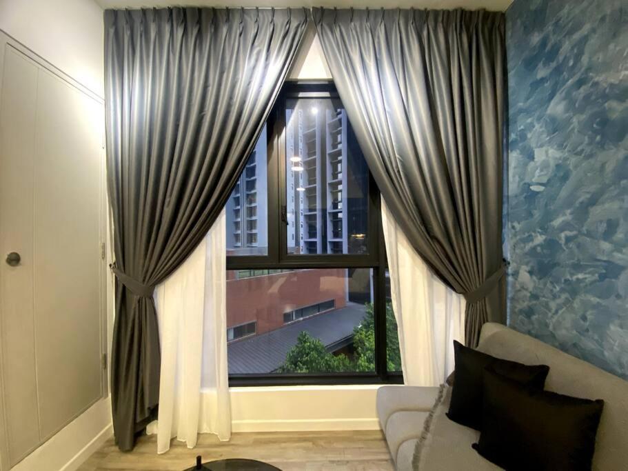 Stylish Near Mid Valley Pangsapuri Kuala Lumpur