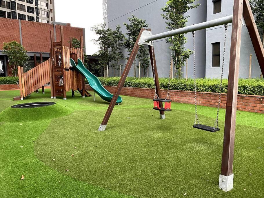 Stylish Near Mid Valley