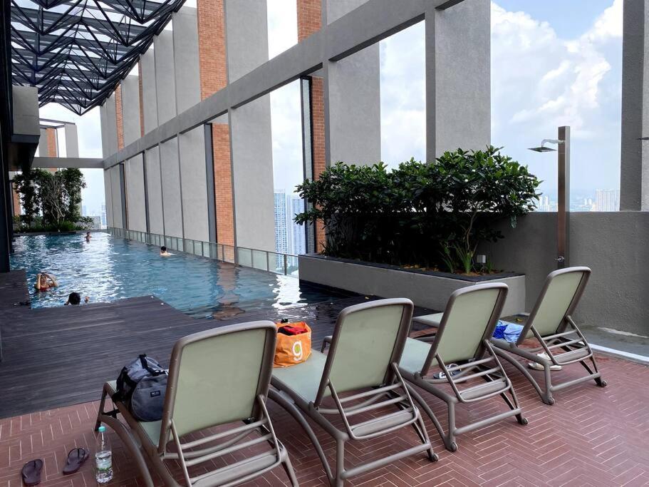 Stylish Near Mid Valley